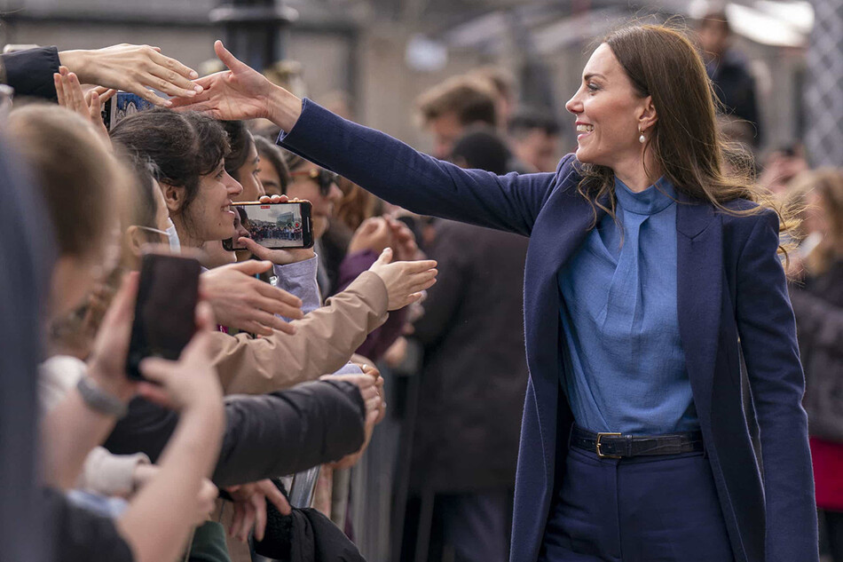 Кейт Миддлтон во время тура по Шотландии 11 мая 2022 года в Глазго, Шотландия