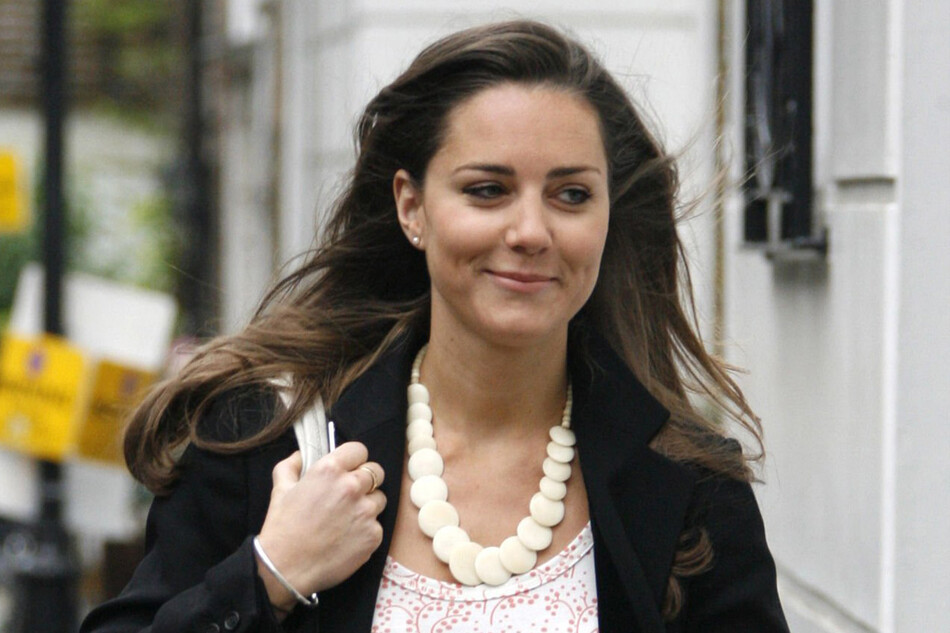 Какой была первая работа Кейт Миддлтон