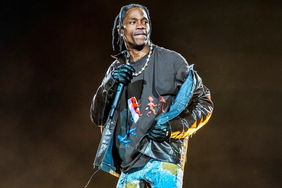 Трэвис Скотт во время выступления на фестивале Astroworld, 2021