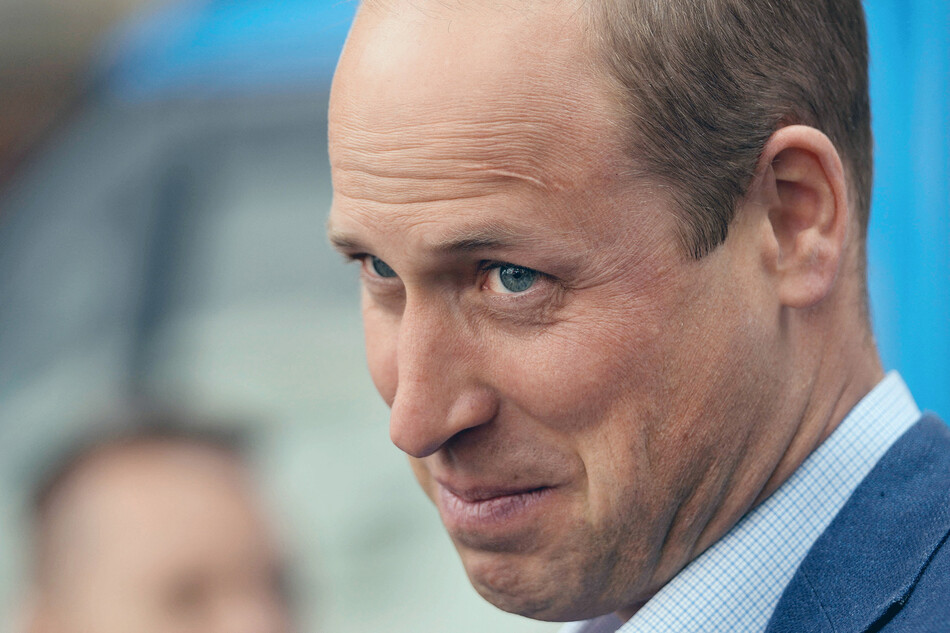 «Дай обниму!»: принц Уильям очень трогательно поприветствовал мужа внучки королевы, Майка Тиндалла