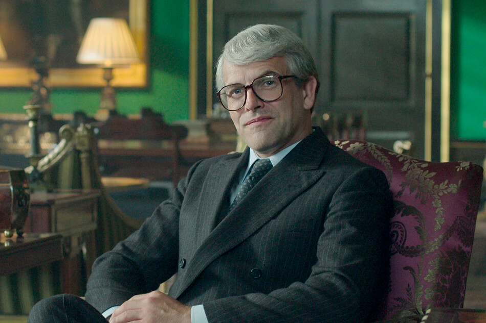 Джонни Ли Миллер в роли премьер-министра Великобритании Джона Мейджора / Кадр из сериала «Корона», 2022 г.