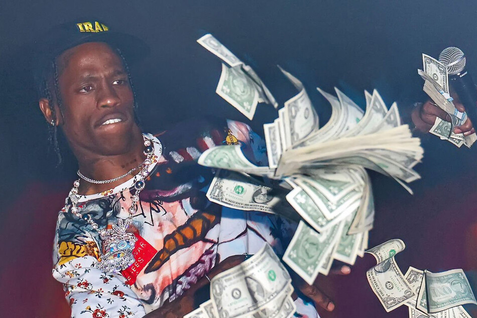 Трэвис Скотт во время первого публичного выступления в клубе E11even на празднике Miami Grand Prix, 2022