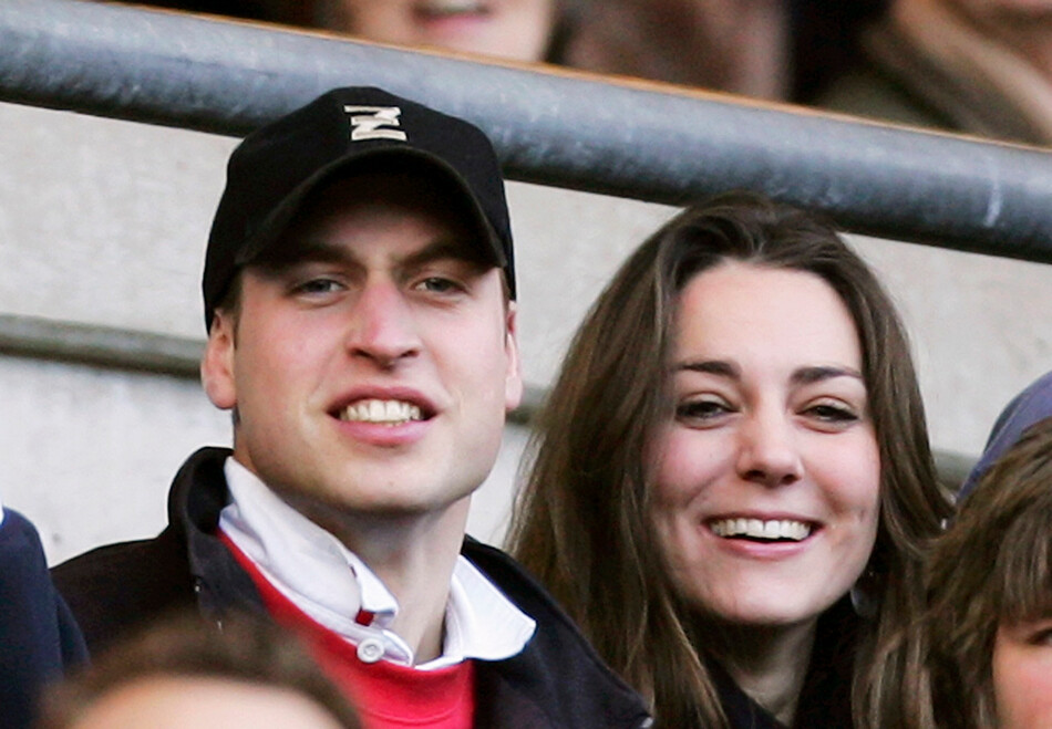 Принц Уильям и Кейт Миддлтон во время матча чемпионата шести наций RBS между Англией и Италией в Твикенхеме 10 февраля 2007 года в Лондоне, Англия