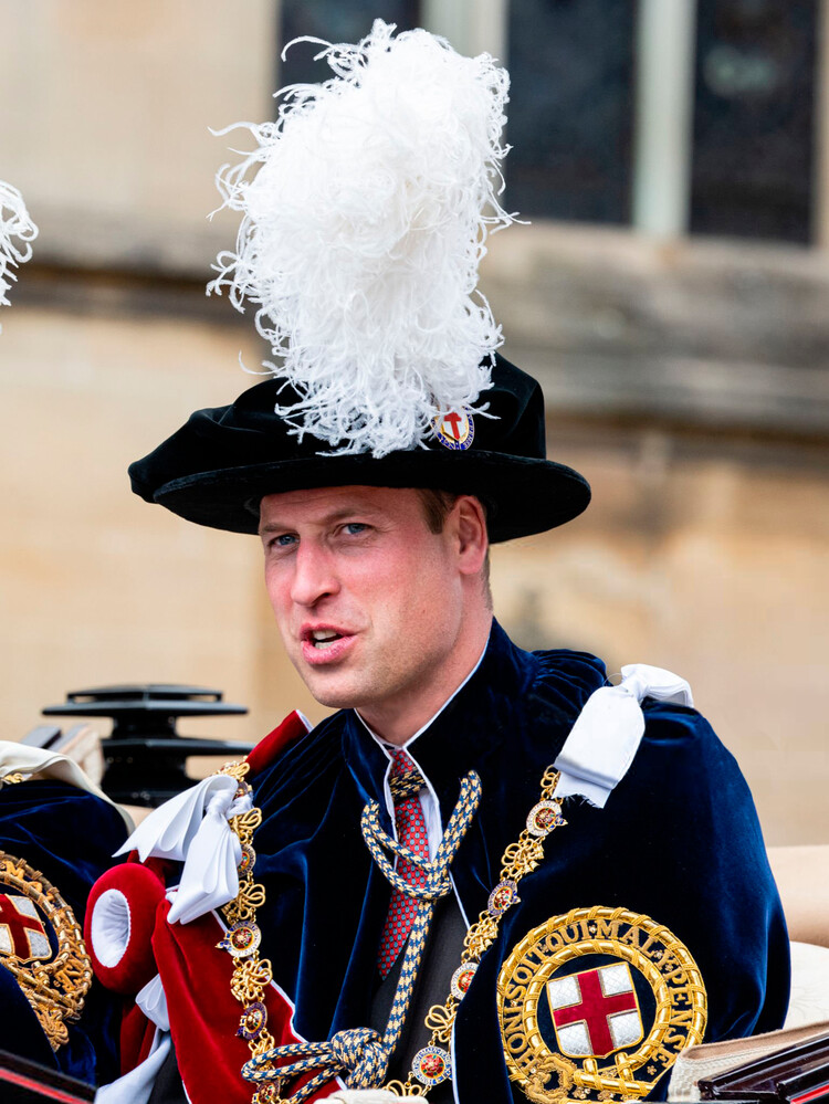 Принц Уильям выдвинул ультиматум королеве Елизавете II из-за секс-скандала с её сыном, принцем Эндрю