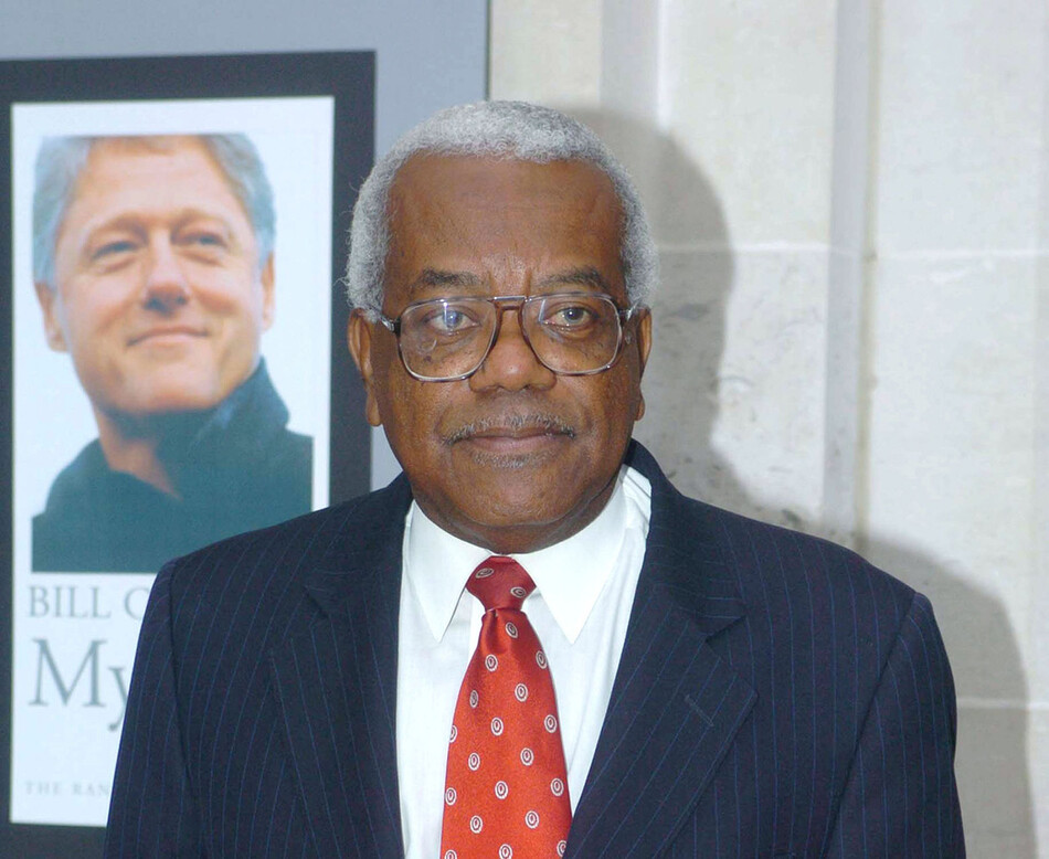 Сэр Тревор Макдональд