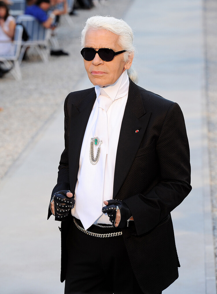 Мебель Карла Лагерфельда будет выставлена на аукционе 