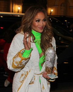 Дженнифер Лопес гламурна даже после концерта