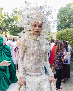 8 вещей, которые нужно знать о кутюрном шоу Valentino