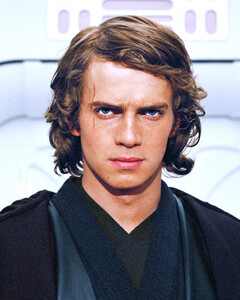 Спустя 19 лет Хейден Кристенсен возвращается во вселенную «Звёздных войн»