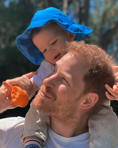 О каком достижении Арчи принц Гарри так и не смог рассказать Карлу III и принцу Уильяму?