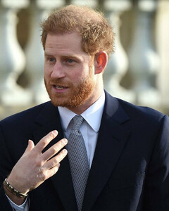 Принц Гарри недоволен, что папарацци преследовали Арчи в его первый учебный день