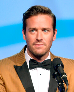 Секс-скандалы Арми Хаммера будут расследовать в новом документальном сериале