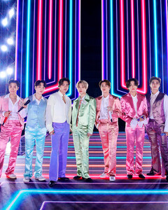 Группа BTS отправится в мировой тур уже этой весной