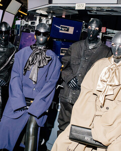 5 фактов о показе коллекции Balenciaga resort 2023 и коллаборации с adidas