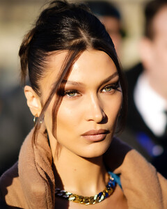 Белла Хадид вновь появилась в Instagram после короткого перерыва