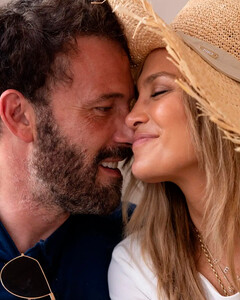 Дженнифер Лопес и Бен Аффлек сделали совместные татуировки