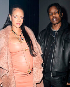 Не стерпела измену: беременная Рианна рассталась с A$AP Rocky из-за его предательства