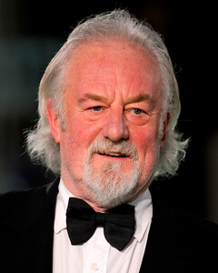 Не стало звезды «Властелина колец» и «Титаника» Бернарда Хилла