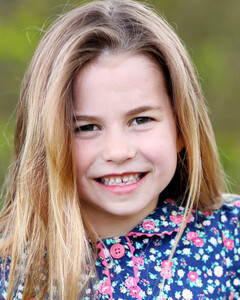 Бесстрашная принцесса: как Шарлотта провела отпуск на горнолыжном курорте?