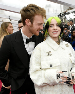 «Я буду твоим поклонником №1 до самой смерти»: брат Билли Айлиш трогательно поздравил певицу с Днём рождения