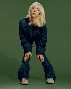 Билли Айлиш подписывает соглашение о неразглашении со своими возлюбленными