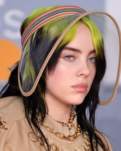 Вся правда о детстве Билли Айлиш: родители-актёры, имя Пират и разрушенные мечты о танцах