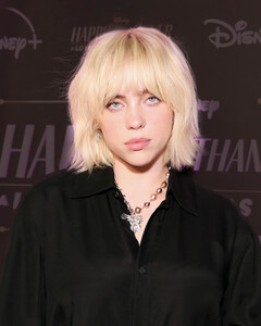 «Я никому ничего не должна!»: Билли Айлиш заявила, что не хочет делиться подробностями своей жизни с поклонниками