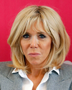 Брижит Макрон подаёт в суд на распространителей слухов о том, что она была мужчиной