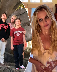 Бритни Спирс не видела своих детей больше года