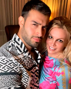 Бритни Спирс и Сэм Асгари назначили дату свадьбы