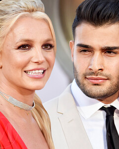 «Он прошёл со мной через всё это»: Бритни Спирс поделилась сладким посланием для Сэма Асгари