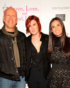 «Чистая любовь»: Брюс Уиллис и Деми Мур стали бабушкой и дедушкой