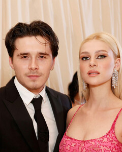 Бруклин Бекхэм и Никола Пельтц отдадут дань уважения еврейскому народу на своей свадьбе