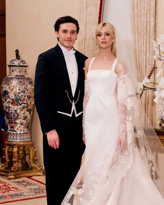 Бруклин Бекхэм и Никола Пельтц женаты! Всё о том, как прошла самая ожидаемая свадьба в Палм-Бич