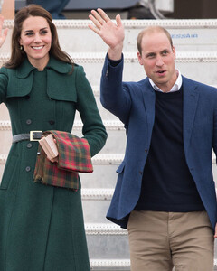 Принц Уильям и Кейт Миддлтон перекусили в аэропорту более чем на 300 000 рублей