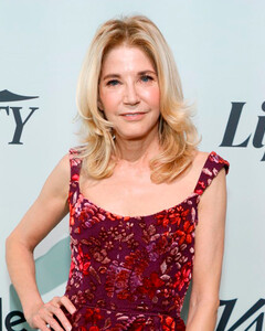 63-летняя создательница «Секса в большом городе» Кэндес Бушнелл встречается с 21-летним парнем-моделью