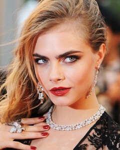 Кара Делевинь: главная сердцеедка Голливуда