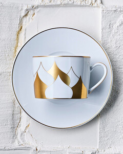 Cartier, фарфоровая компания Bernardaud и художник Дима Логинов создали коллекцию посуды