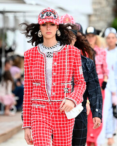 5 моментов, которые нужно знать о круизном показе Chanel в Монако