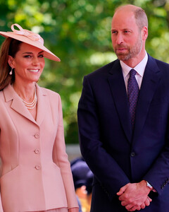 Кейт Миддлтон и принц Уильям поздравили короля Карля III с днём рождения