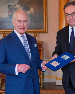 Король Карл III уже отреагировал на первые банкноты со своим лицом