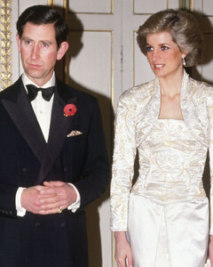 Как принц Филипп и Елизавета II пытались спасти брак Чарльза и Дианы