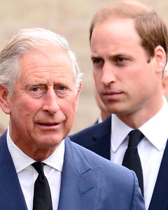 Выжидают время: принцы Чарльз и Уильям будут с осторожностью относиться к принцу Гарри до премьеры его мемуаров