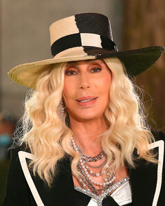 Шер вспомнила, как она переживала выкидыш в 18 лет