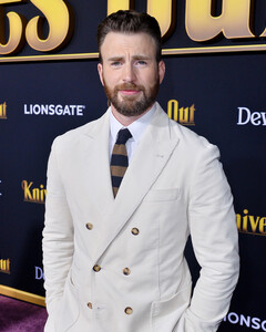 Крис Эванс к 40 годам заработал 80 миллионов долларов