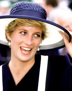 «Я хочу своего мужа. Обратно»: что на самом деле произошло, когда принцесса Диана встретилась с Камиллой Паркер-Боулз