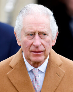 Коронация под угрозой: главное событие монархии могут омрачить мемуары принца Гарри и новый судебный спор принца Эндрю