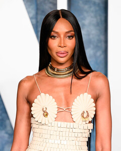 Двухлетняя дочь Наоми Кэмпбелл уже путешественник «на опыте»