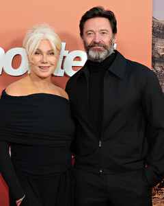 Деборра-Ли Фернесс готовит откровенные мемуары о разводе с Хью Джекманом