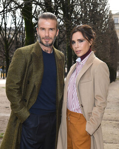 Дэвид и Виктория Бекхэм борются за право вырыть озеро на территории загородного дома